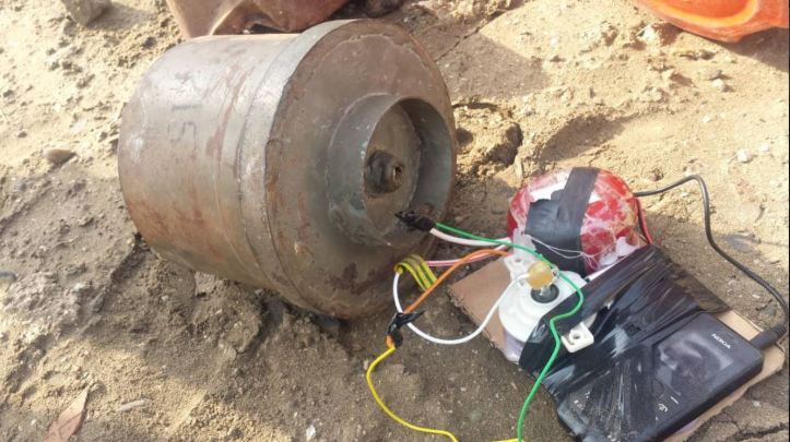 IED planted near a mosque attended by security leaders in Khormaksar #Aden rendered safe by Special Security Forces. #SouthYemen #Yemen 2 (3)