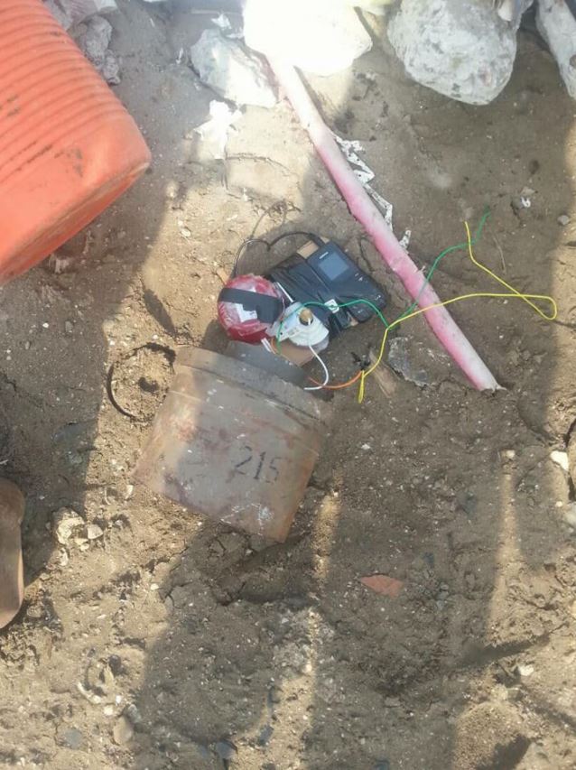 IED planted near a mosque attended by security leaders in Khormaksar #Aden rendered safe by Special Security Forces. #SouthYemen #Yemen (3)