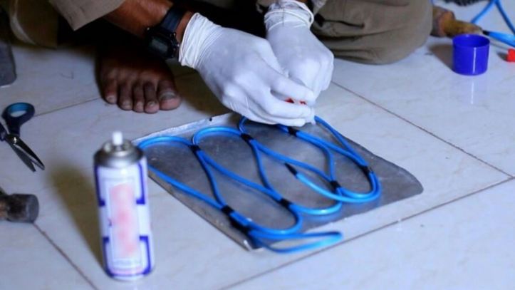 IS shows its production of suicide vests in the Baghdad area. Hundreds of steel ball bearings for shrapnel (1)