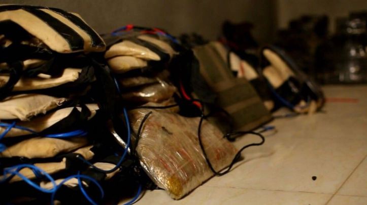 IS shows its production of suicide vests in the Baghdad area. Hundreds of steel ball bearings for shrapnel (2)