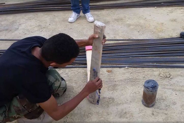 Dismantling a #PressurePlate from a victim-operated #IED rendered safe in #Libya - Great imagery of the inner workings (1)