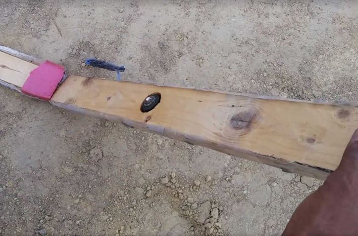 Dismantling a #PressurePlate from a victim-operated #IED rendered safe in #Libya - Great imagery of the inner workings (2)