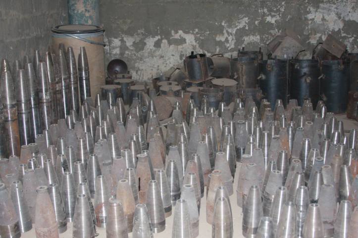 Found the largest factory to manufacture bombs and rockets in Fallujah (16)