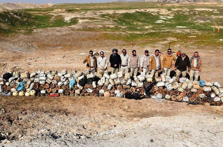 FSD deminers preparing bulk demolition of IEDs in #Gwer #Iraq