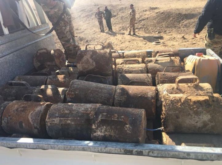 Brigade 35 uncovered a total of 96 explosive devices in the deserts west of Tikrit Nov 29 2017 - Photos show only part of the stock (2)