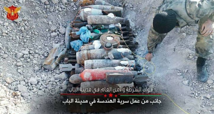 Free Syrian Police-linked unit found and destroyed several IEDs and #landmines left by IS in Al-Bab city in northern Aleppo countryside of #Syria.