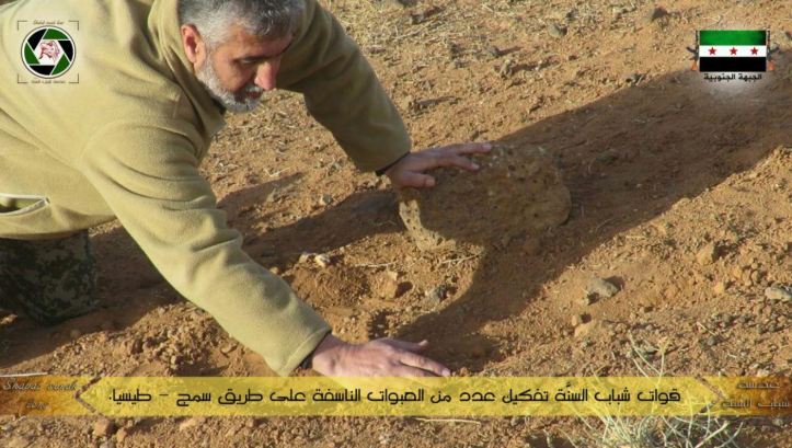 SE. #Daraa #FSA Shabab Sunnah neutralized several IEDs planted along road S. of #Bosra, near border with #Jordan (2)