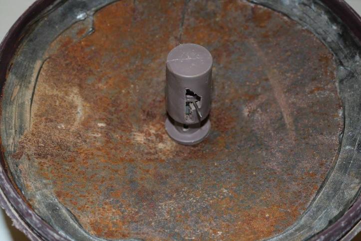 The ILMs are buried just below the surface approximately 50mm. Metal content within the mines allows for detection with metal detectors (10)