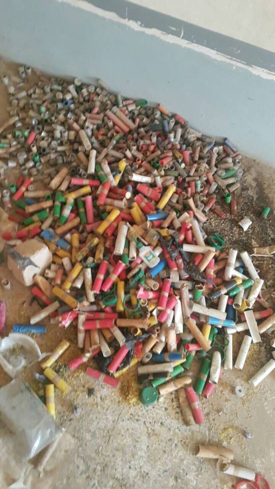 The Intelligence of 15th Infantry Division has seized a factory of manufacturing IEDs in the right side of Mosul city (2)