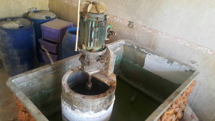 The Intelligence of 15th Infantry Division has seized a factory of manufacturing IEDs in the right side of Mosul city (3)