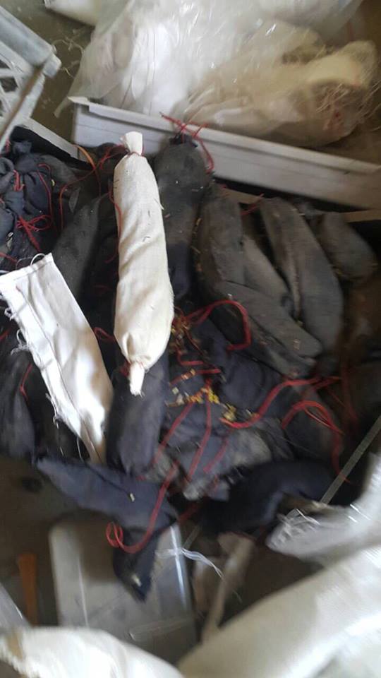 The Intelligence of 15th Infantry Division has seized a factory of manufacturing IEDs in the right side of Mosul city (5)