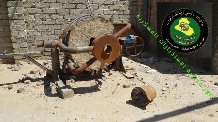 Iraqi security forces recently discovered an IED and mortar round factory in the al-Shura area south of #Mosul (1)