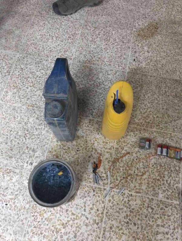 Nineveh intelligence directorate managed , through confessions of one of the defendants , to seize a workshop for manufacturing IEDs and silencers in the left side of Mosul city (1)